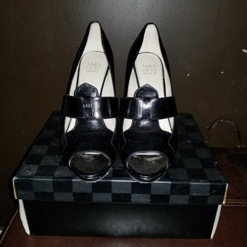 Shoes - Picture 2 of 4
